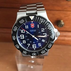 Victorinox Swiss Army Quartz Watch Men’s